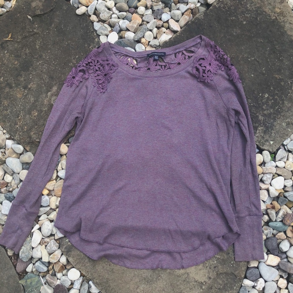 American Eagle Long-Sleeved Shirt